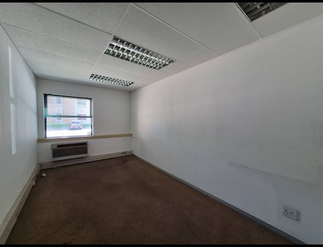 931M² OFFICE TO LET IN SANDTON CENTRAL